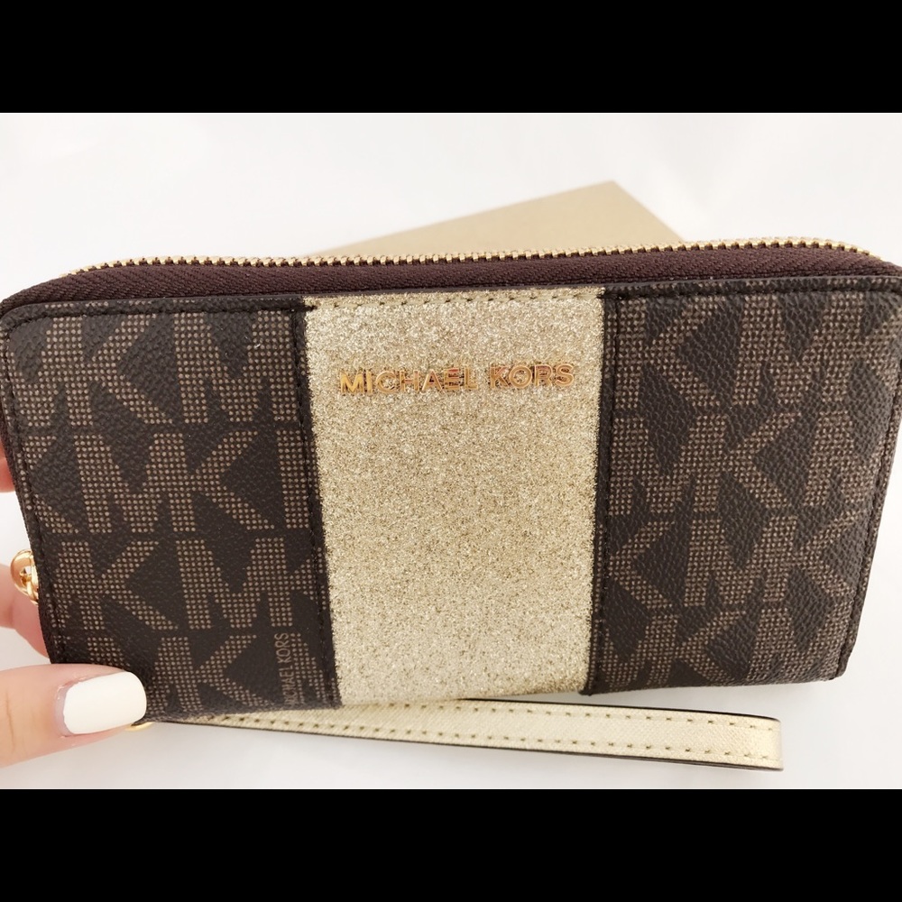 NWT Michael Kors Jet Set Travel Center Wristlet - Picture 2 of 5